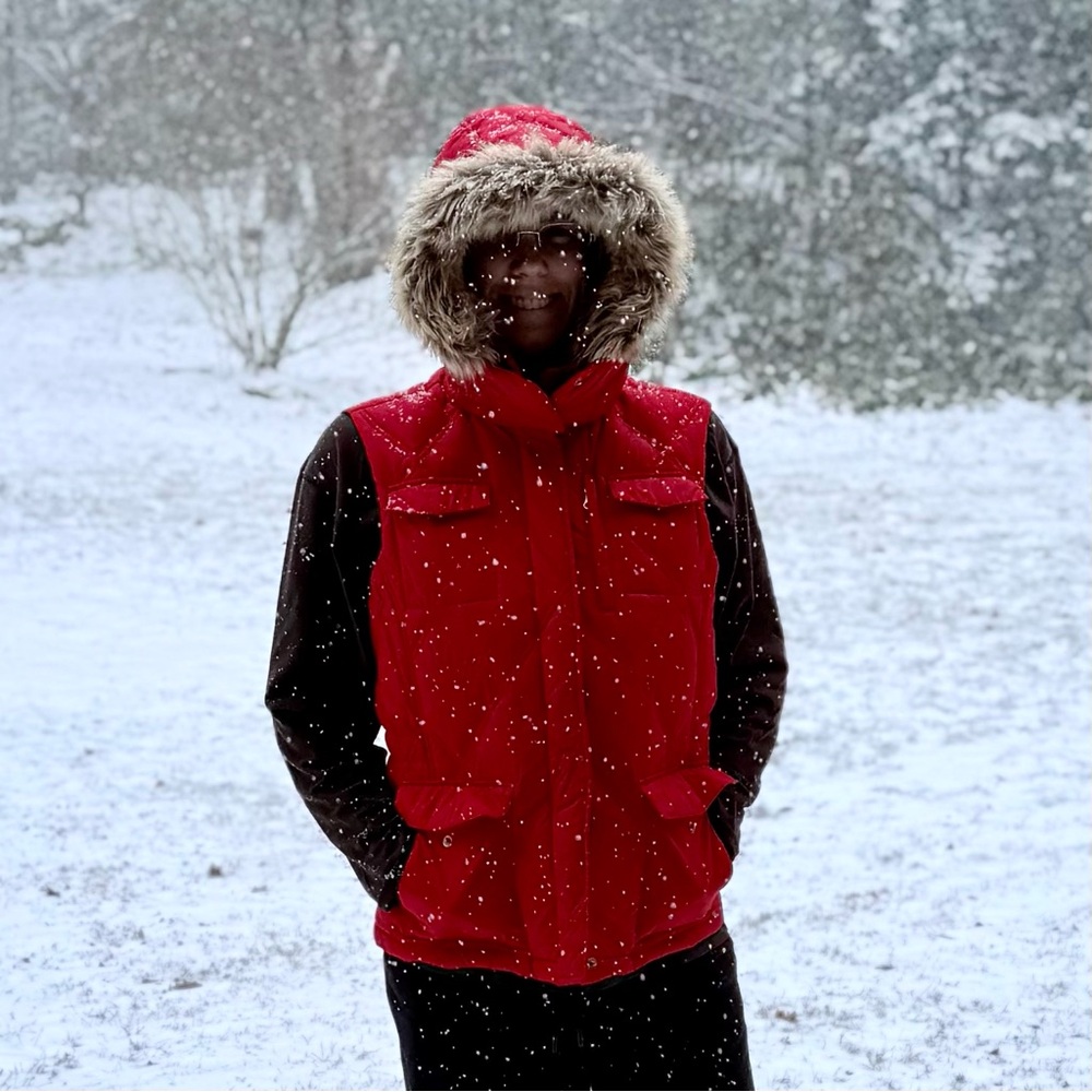 Lands' End M Red Puffer Vest, Convertible Hood w/ Faux Fur Trim, 9 Pockets!